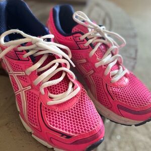 ASICS Gel GT-1000 ladies athletic shoe